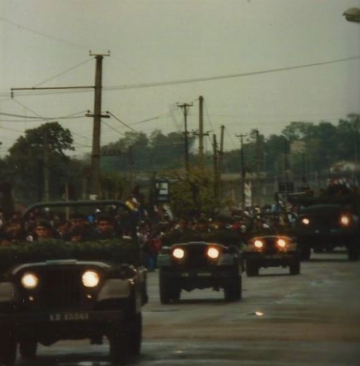 Setembro-de-1990-em-Louveira-desfile-dos-jipes-1
