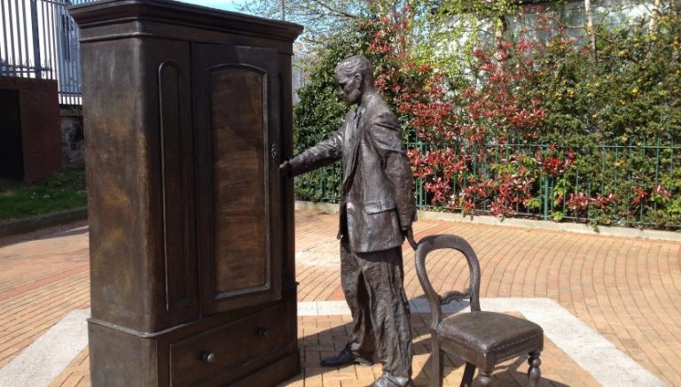 ENSAIO丨O fantástico mundo real